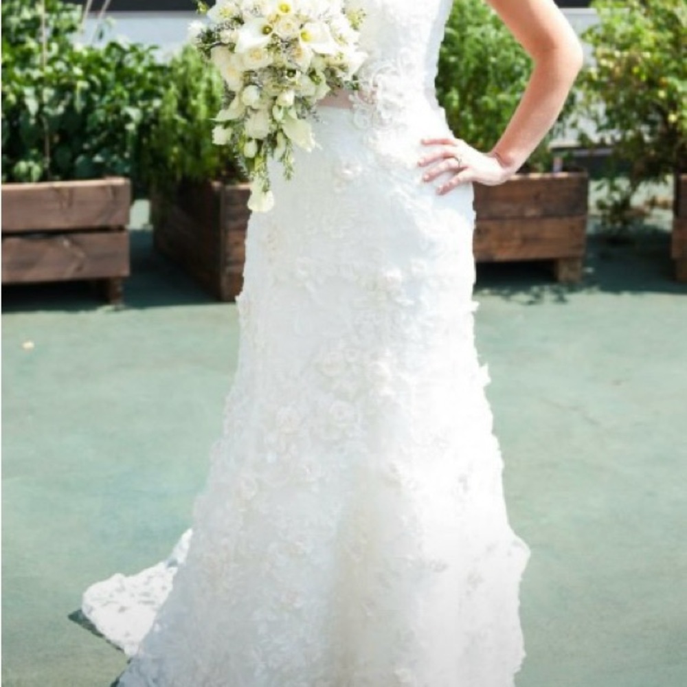 Ivory Floral Lace Wedding Gown - Picture 5 of 8
